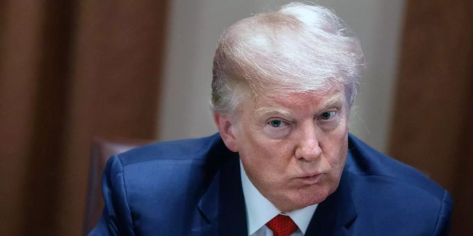 Donald Trump verlangt fünf Milliarden Dollar für die Grenzmauer in Mexiko. US-Präsident Donald Trump nimmt an einem Treffen teil.