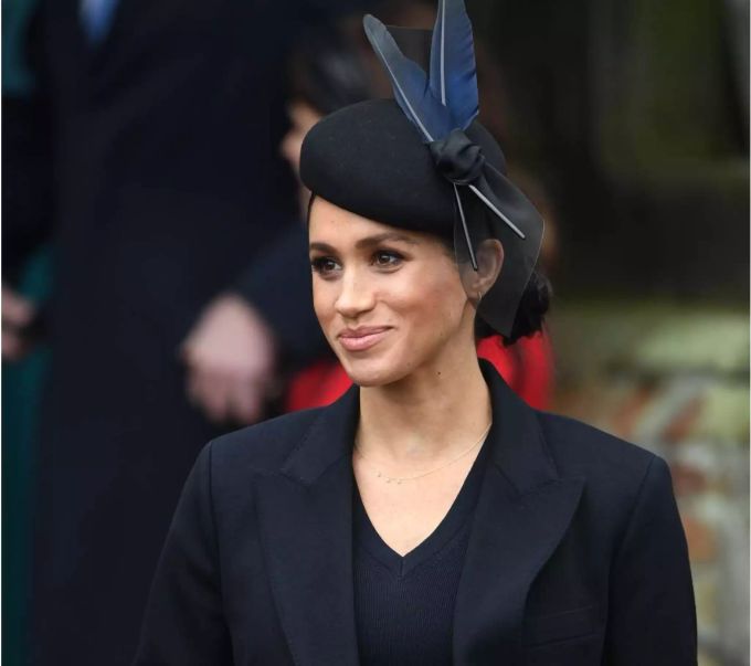 Meghan Markle kommt zum Weihnachtsmorgengottesdienst in der St Mary Magdalene Church in Sandringham. Meghan MArkle