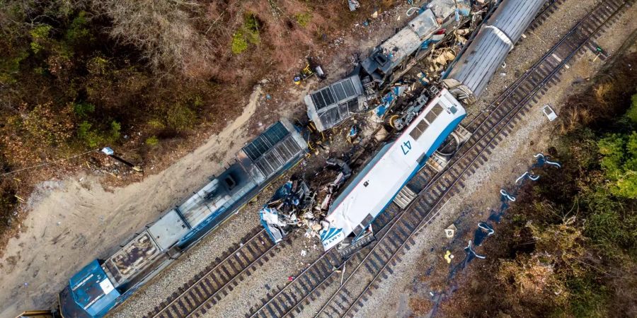 Bei dem Zusammenstoss zweier Züge in South Carolina kamen zwei Menschen ums Leben.