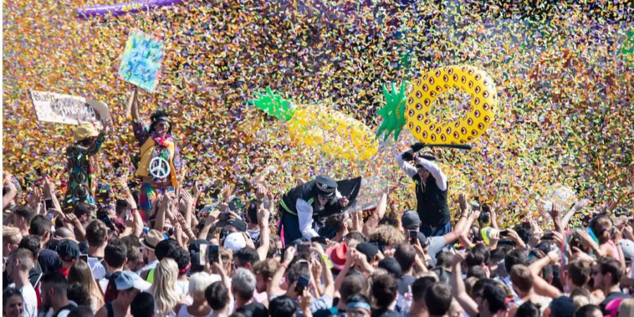 Street Parade Besucher Masse