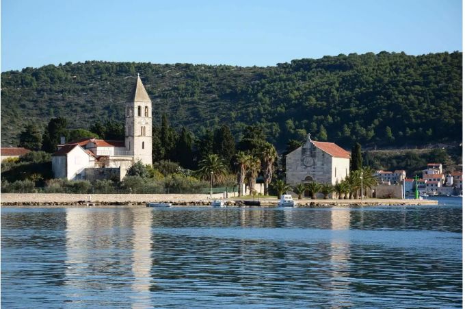 Die kroatische Insel Vis ist eine noch wenig bekannte Perle der Adria. Nun erhält sie aber gerade massiven PR-Schub, Bild:Pixabay Die kroatische Insel Vis ist eine noch wenig bekannte Perle der Adria. Nun erhält sie aber gerade massiven PR-Schub, Bild:Pixabay