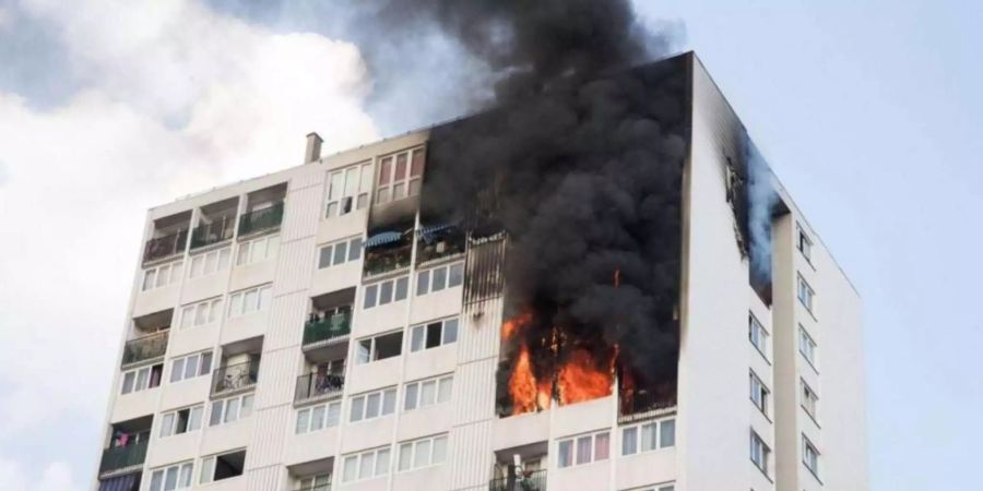 Hochhausbrand Paris Aubervilliers.