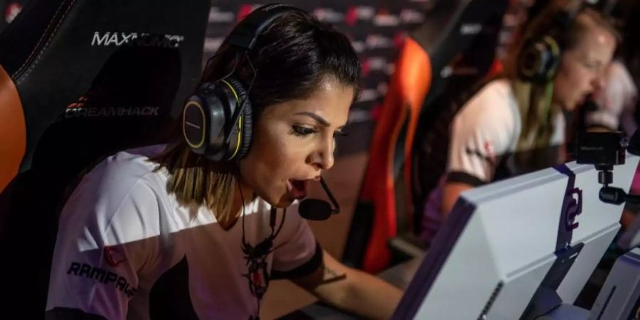 Die Spielerinnen von Besiktas haben das CS:GO-Turnier Dreamhack Showdown gewonnen. Foto: Fredrik Nilsson/Dreamhack