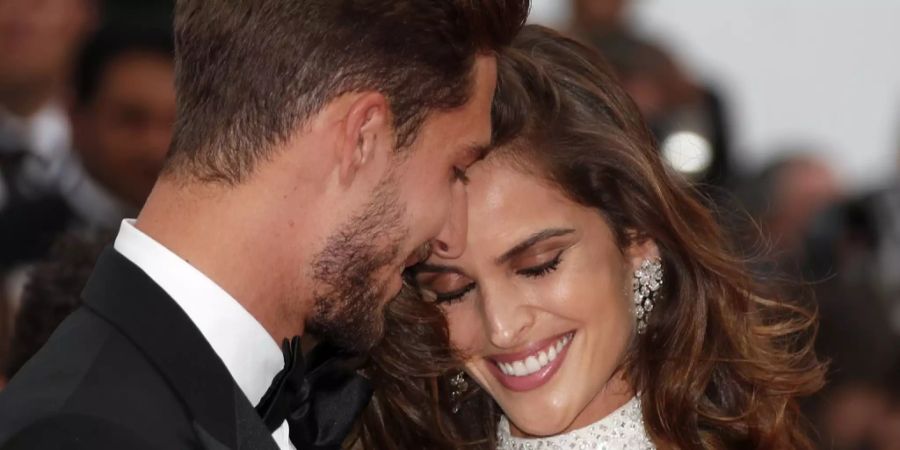 Kevin Trapp und Izabel Goulart turteln an den Filmfestspielen von Cannes 2017.