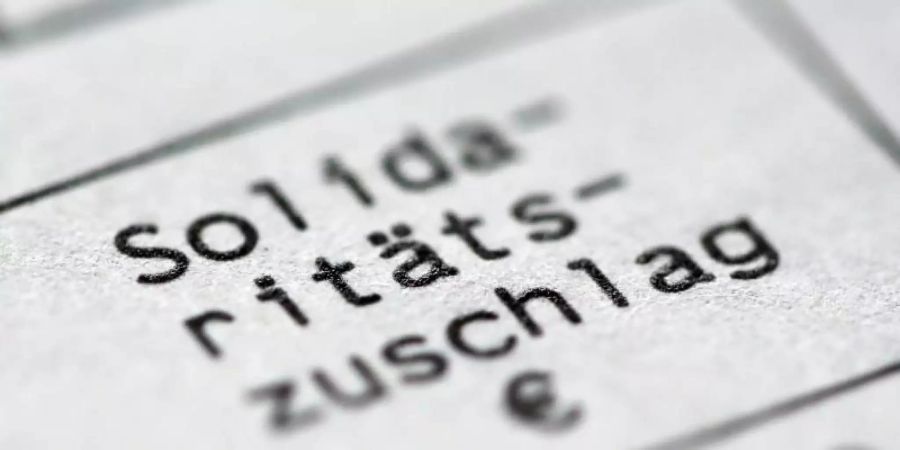 Schon auf ihrem Hamburger Parteitag 2018 hatten die Christdemokraten die komplette Abschaffung des Solis als Ziel ausgegeben. Foto: Roland Weihrauch