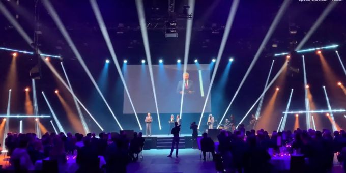 Die Preisverleihung im Hallenstadtion In Zürich. öffentliche verwaltung