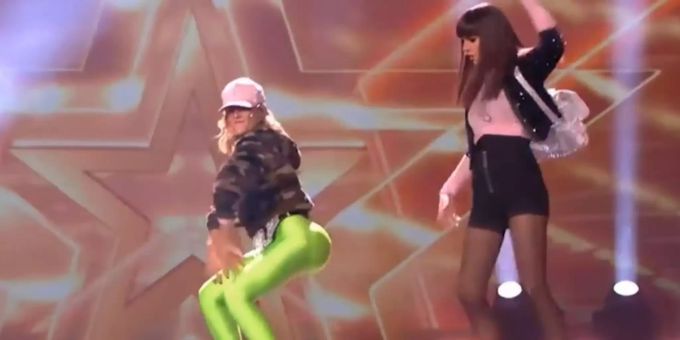 Peinlich - Helene Fischer: «Kindergarten-Niveau»-Kritik wegen XL-Po