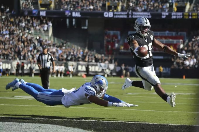 Die Lions tauchen gegen Oakland. NFL