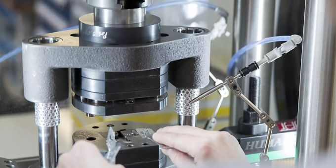 Beschäftigte von Schweizer Industrieunternehmen müssten sich auf schwierige Zeiten einstellen. (Themenbild) Beschäftigte von Schweizer Industrieunternehmen müssten sich auf schwierige Zeiten einstellen. (Themenbild)