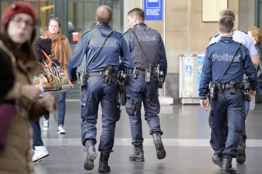 stadtpolizei zürich polizist