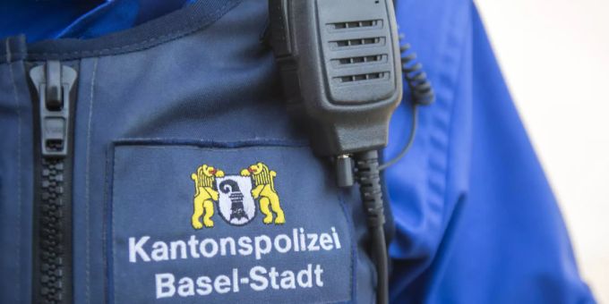 Die Polizei sucht nach Zeugen des Unfalls. Zeugenaufruf