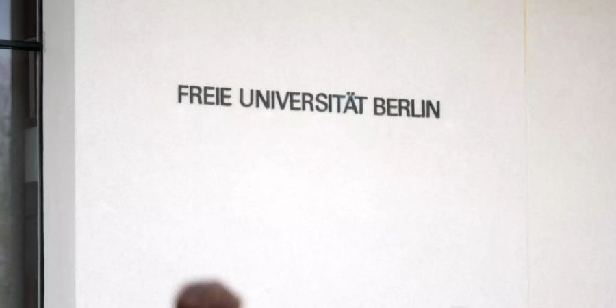 Die Freie Universität Berlin hatte seit Februar Giffeys Doktorarbeit geprüft, nachdem Plagiatsjäger auf Unregelmässigkeiten hingewiesen hatten. Foto: Rainer Jensen/dpa