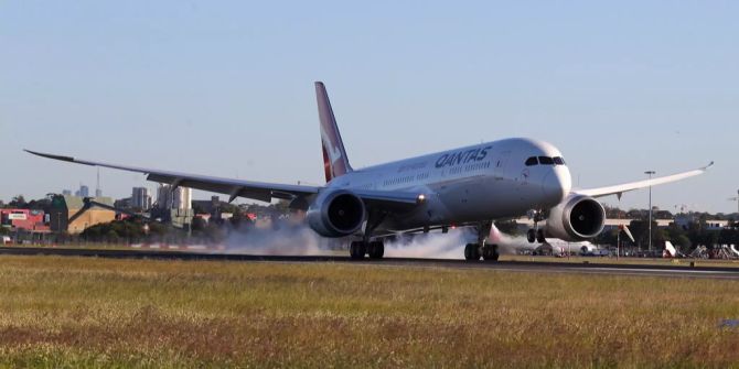 qantas new york sydney