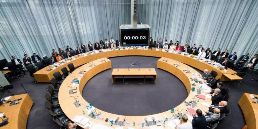 Der Sportausschuss des Bundestages tagt zum Anti-Doping-Gesetz. Foto: Gregor Fischer/dpa