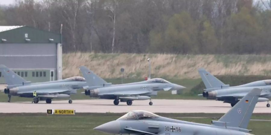 Die Eurofighter-Kampfflugzeuge sollen langfristig von einem neuen Waffensystem abgelöst werden. Foto: Bernd Wüstneck/dpa-Zentralbild/dpa