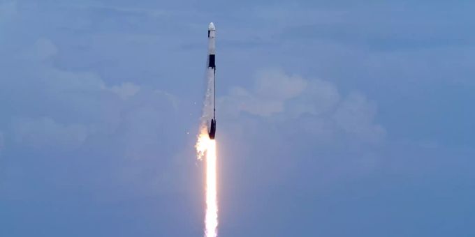 Eine SpaceX «Falcon 9»-Rakete mit einem Dragon 2-Raumschiff startet auf der Rampe 39A des Kennedy Space Centers einen Versorgungsflug zur Internationalen Raumstation (ISS). ISS SpaceX