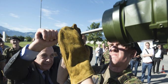 Kommentar - Leopard 2 und die stinknormale Schweizer Scheinheiligkeit