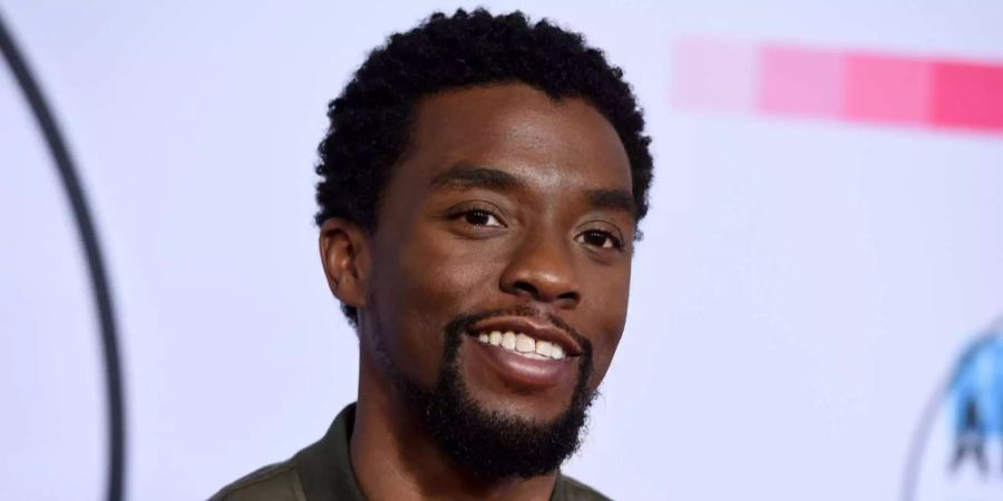 Schauspieler Chadwick Boseman bei den American Music Awards 2017-