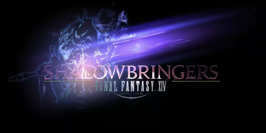 Final Fantasy XIV: Shadowbringers. Im Hintergrund sieht man eine Person mit einem violetten Schwert in der Hand.