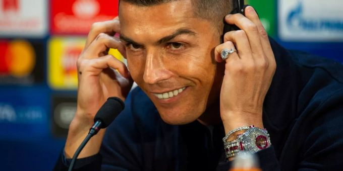 1,5 Mio. Franken - Ronaldo protzt mit Schweizer Luxus-Uhr
