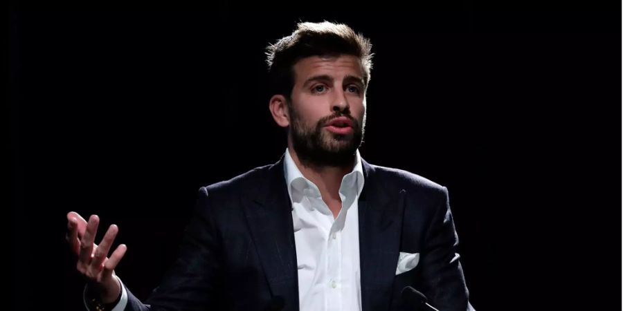 Gerard Piqué spricht in Madrid zur Neuorganisation des Davis Cup.