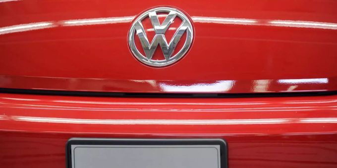 VW erhöhte 2017 seinen Absatz um 4,3 Prozent. VW erhöhte 2017 seinen Absatz um 4,3 Prozent.