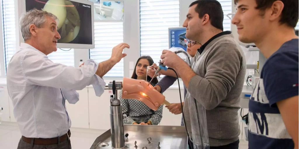 Schweizer Medizin Studenten Zieht Es Nach Rumanien