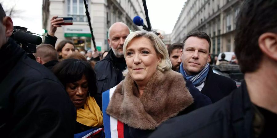 Wurde beim Marsch ausgepfiffen: Rechtspopulistin Marine Le Pen.