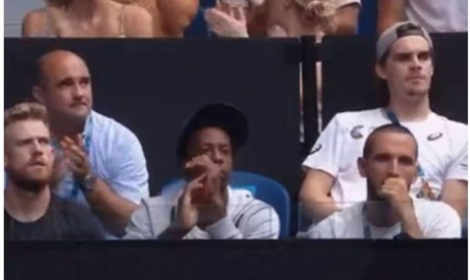 Gaël Monfils in der Box von Jelina Svitolina. Monfils