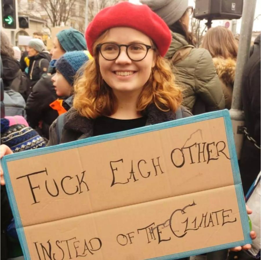 Klimaaktivistin Nadia Kuhn bei einer Demonstration.