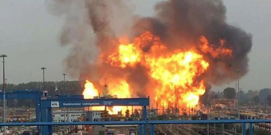 Bei dem Unfall 2016 war ein Schaden von zwei bis drei Millionen Euro an unmittelbaren und mindestens 500 Millionen Euro an mittelbaren Folgen entstanden - zum Beispiel Produktionsausfall. Foto: Einsatzreport Südhessen