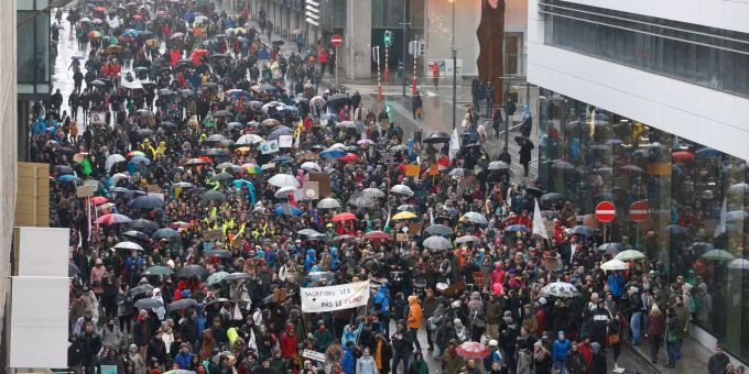 Rund 70'000 Menschen nahmen am «Marsch fürs Klima» teil. Demonstranten in Brüssel.