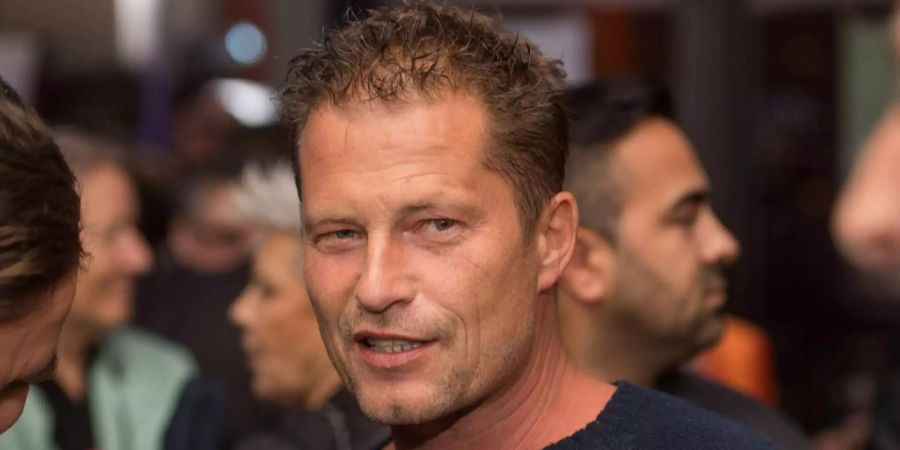 Til Schweiger besiegte Charly Einstein.