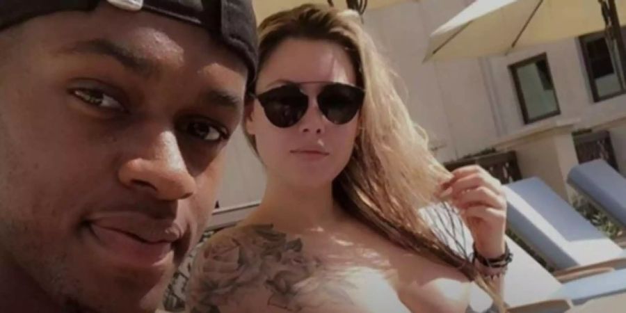 Edimilson Fernandes geniesst mit Freundin Nadia Ferien in Dubai.