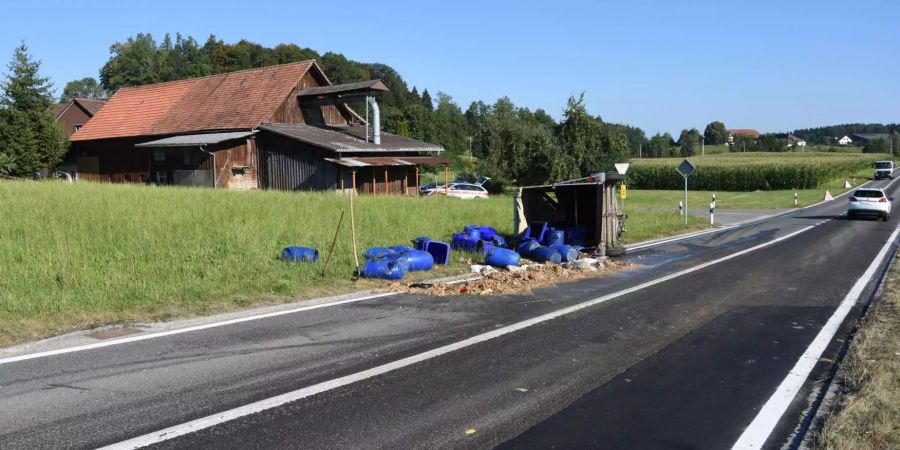 Umgekippter Anhänger - Kapo St. Gallen