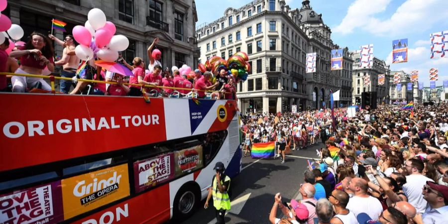 London ganz bunt – an der Pride-Parade haben über eine Million Menschen teilgenommen.