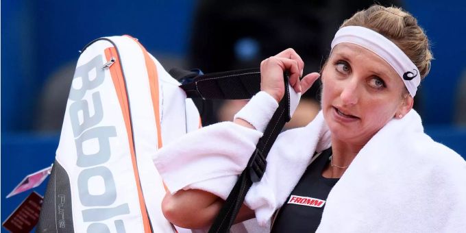 Es läuft weiter nicht: Für Timea Bacsinszky ist das Turnier in Gstaad bereits zu Ende. Es läuft weiter nicht: Für Timea Bacsinszky ist das Turnier in Gstaad bereits zu Ende.