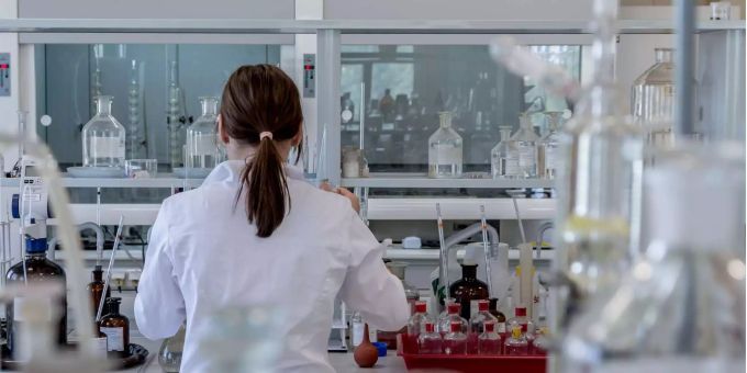 Bestimmte krankheitserregende Bakterien nutzen sogenannte Tc-Toxine, um ihre toxischen Enzyme in Wirtszellen einzuschleusen. (Symbolbild) Enzyme