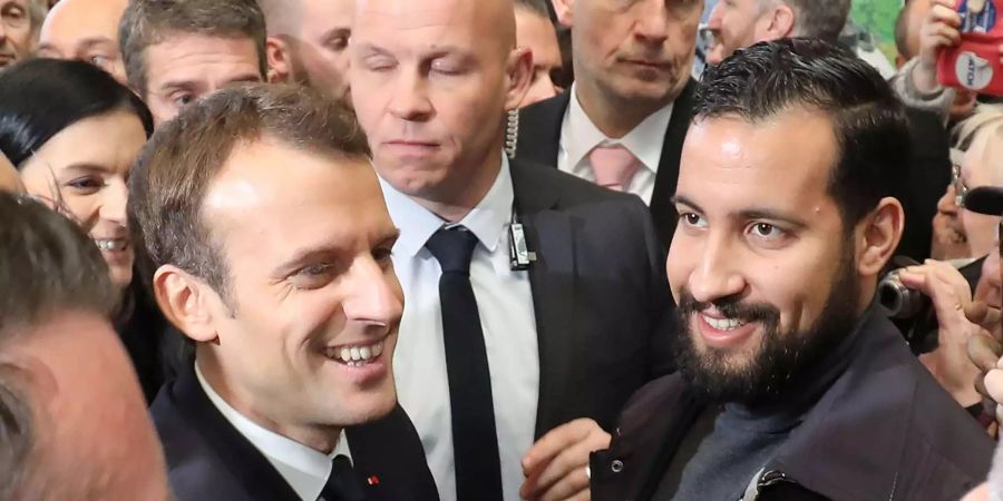 Präsident Macron und sein Bodyguard in «besseren» Zeiten.