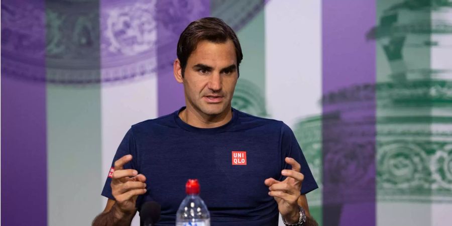 Roger Federer bei einer Pressekonferenz.