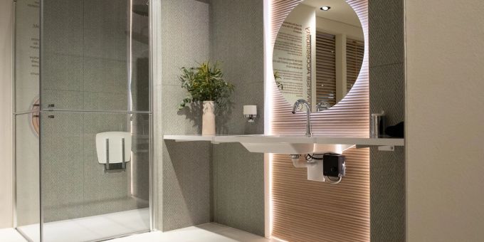 Schick und praktisch: Wer sein Bad altersgerecht gestalten will, kann für den Umbau Förderungen beantragen. Schick und praktisch: Wer sein Bad altersgerecht gestalten will, kann für den Umbau Förderungen beantragen.