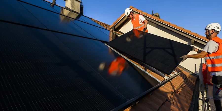 Am Schweizer Arbeitsmarkt wird nach wie vor händeringend nach Personal gesucht, wie eine Auswertung von Manpower zeigt. Langfristig gute Aussichten bieten unter anderem «Green Jobs» im Bereich der Energiewende.(Symbolbild)