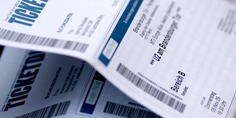 Um das Risiko zu vermeiden, Geld zu zahlen und trotzdem kein richtiges Ticket zu erhalten, sollte man etwa Konzertkarten am besten direkt beim Veranstalter kaufen.