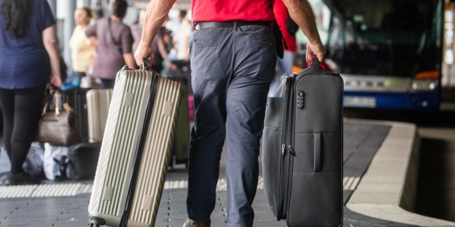 Wer eine «Fahrt ins Blaue» bucht, erfährt oft erst bei der Abreise, was ihn erwartet. Wurde das Reiseprogramm aber verteilt, kann es nicht mehr beliebig geändert werden.