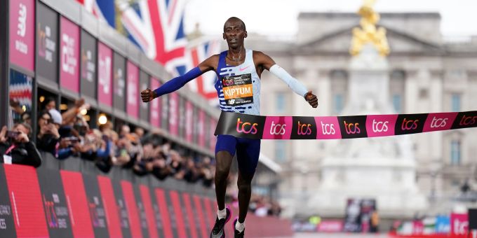 Kelvin Kiptum aus Kenia siegte beim London-Marathon. London-Marathon