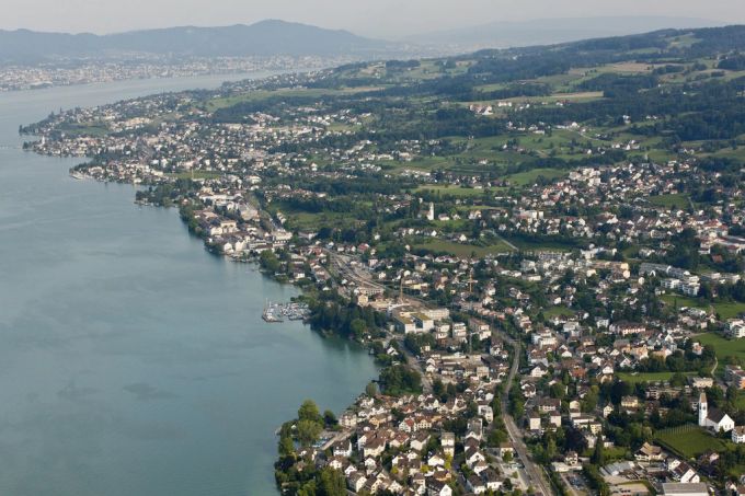 Die Gemeinde Uetikon liegt am Zürichsee an der sogenannten Goldküste. (Archivbild) uetikon