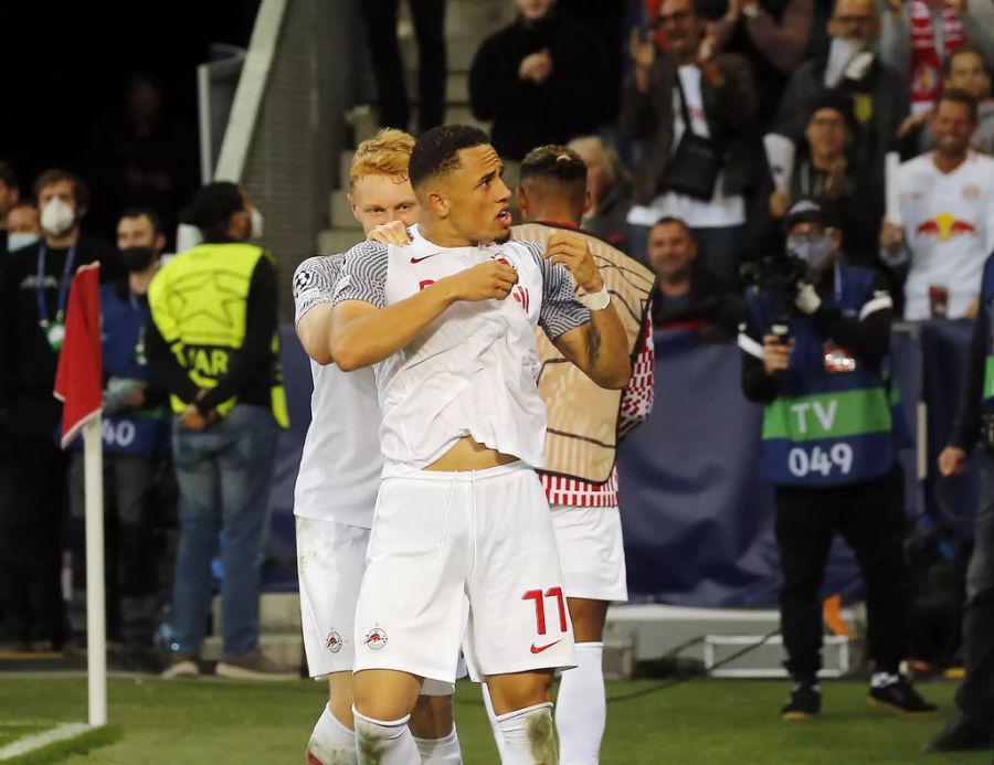 Der 21-Jährige hat in dieser Saison in 16 Spielen für Red Bull Salzburg 8 Tore geschossen.