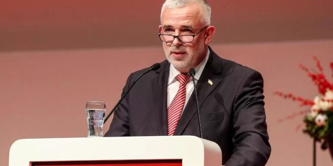 Dirk Zingler, Präsident des 1. FC Union Berlin. Foto: Andreas Gora/dpa Dirk Zingler