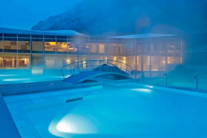 Romantiker jubeln: Seit dem Umbau 2013/2014 ist das Thermalbad ganzjährig geöffnet, und nicht nur in der Sommersaison. s