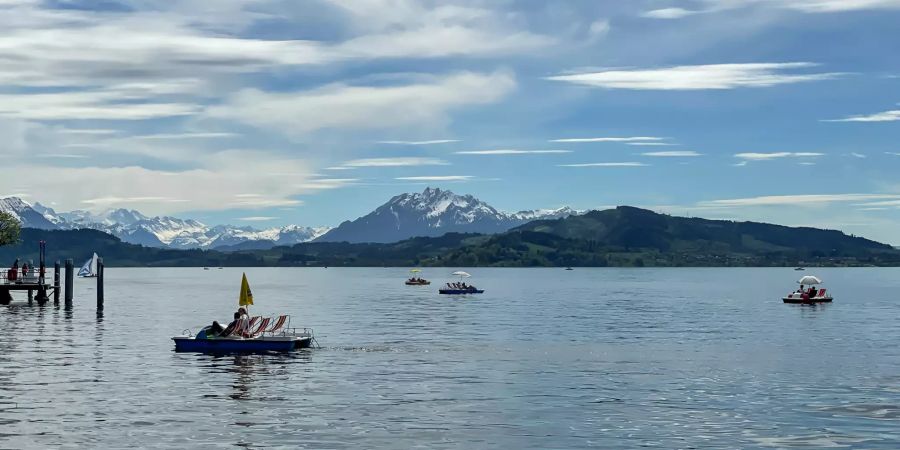 Der Ausblick auf den Zugersee in Zug.